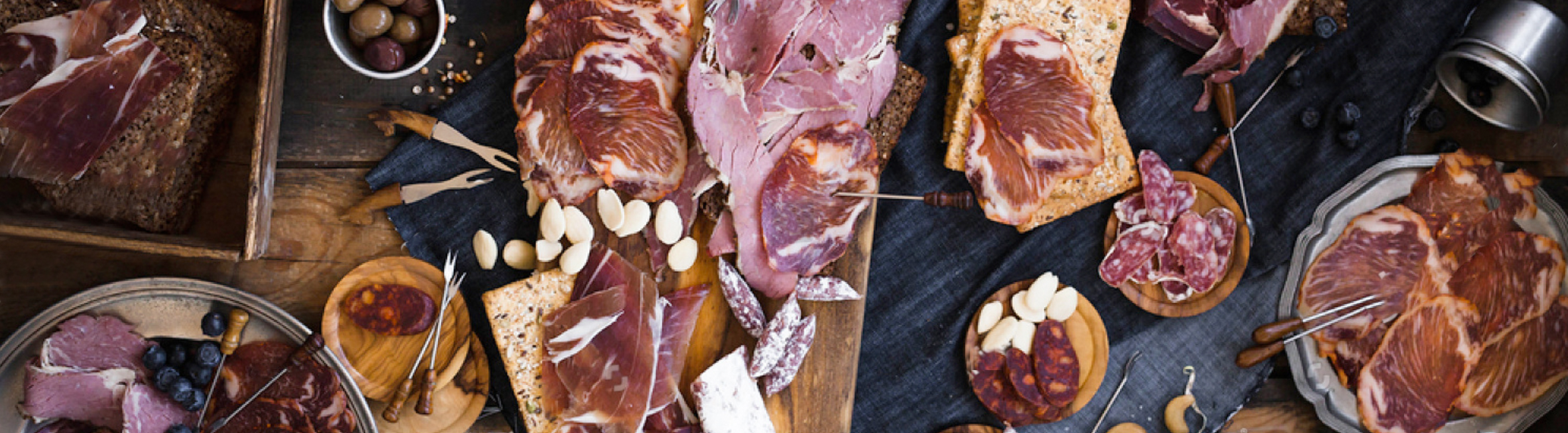 Elke maand de lekkerste charcuterie of iberico ham bij je thuis